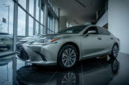 Lexus ES Business