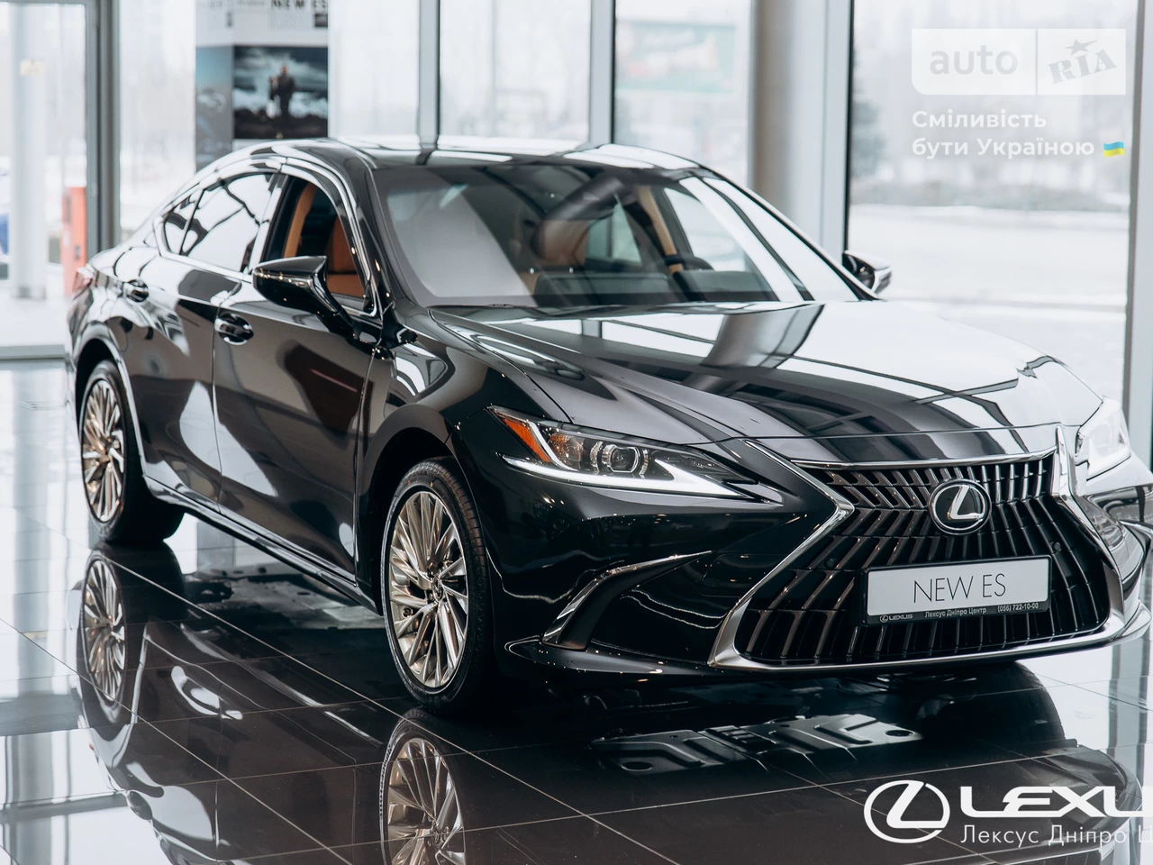 Lexus ES Launch Edition