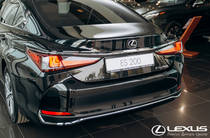 Lexus ES Business