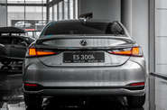 Lexus ES Launch Edition