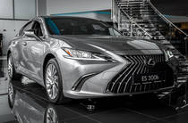 Lexus ES Launch Edition