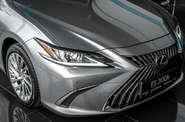 Lexus ES Launch Edition