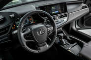 Lexus ES Launch Edition