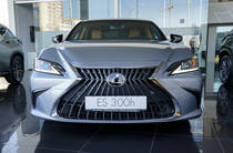 Lexus ES Launch Edition