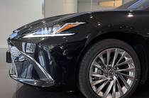 Lexus ES Launch Edition