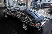 Lexus ES Launch Edition