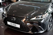 Lexus ES F Sport Design