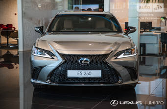 Lexus ES 2023 F Sport Design