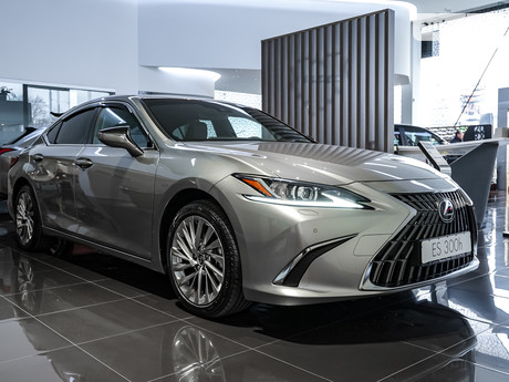 Lexus ES 2024