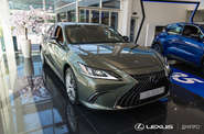 Lexus ES Launch Edition