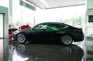 Lexus ES Launch Edition