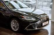 Lexus ES Launch Edition