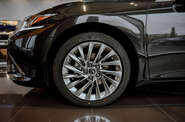 Lexus ES Launch Edition