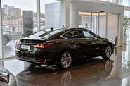 Lexus ES Launch Edition