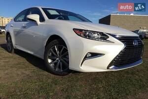 Lexus ES 2018 года