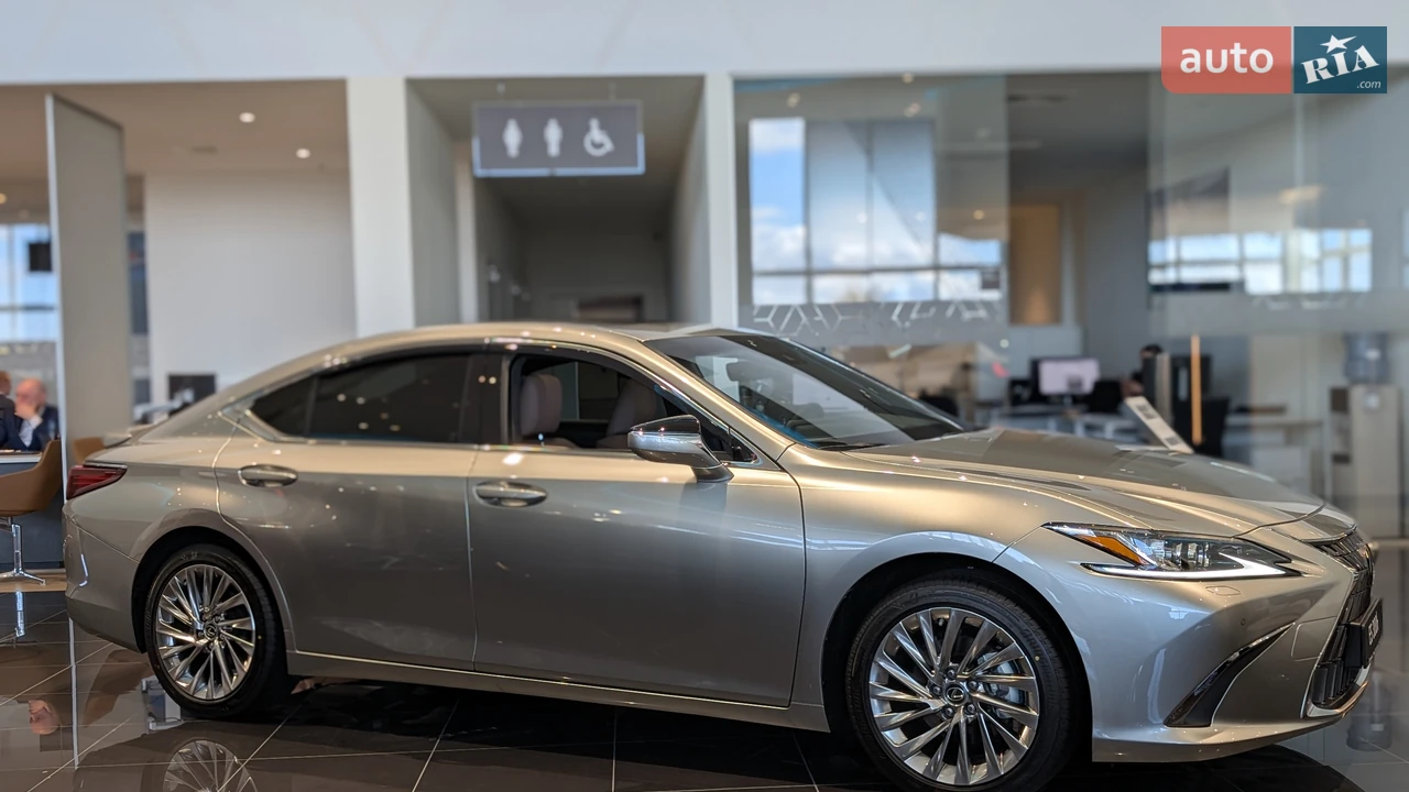 Lexus ES Launch Edition