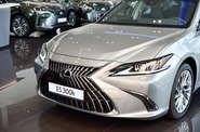 Lexus ES Launch Edition