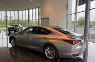 Lexus ES Launch Edition