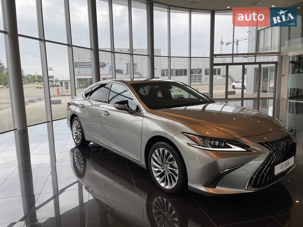 Lexus ES Launch Edition