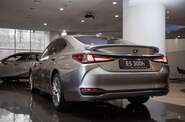 Lexus ES Launch Edition