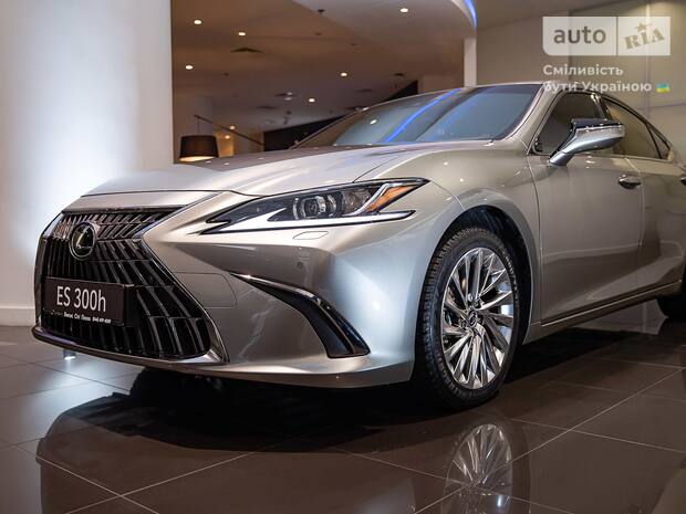 Lexus ES 2025