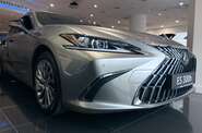 Lexus ES Launch Edition