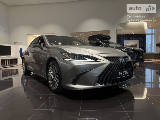 Lexus ES 2025