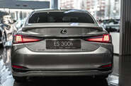 Lexus ES Launch Edition