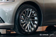 Lexus ES Launch Edition