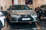 Lexus ES Launch Edition