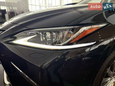 Новий Lexus ES 2025 - фото 5