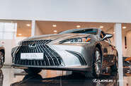 Lexus ES Launch Edition