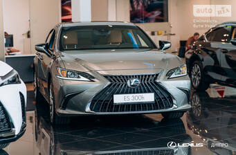Lexus ES 300h e-CVT (207 к.с.) 2025