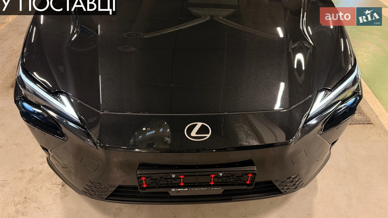 Lexus-5