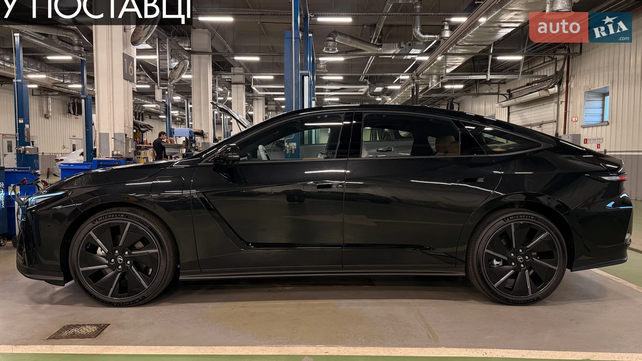 Lexus-14