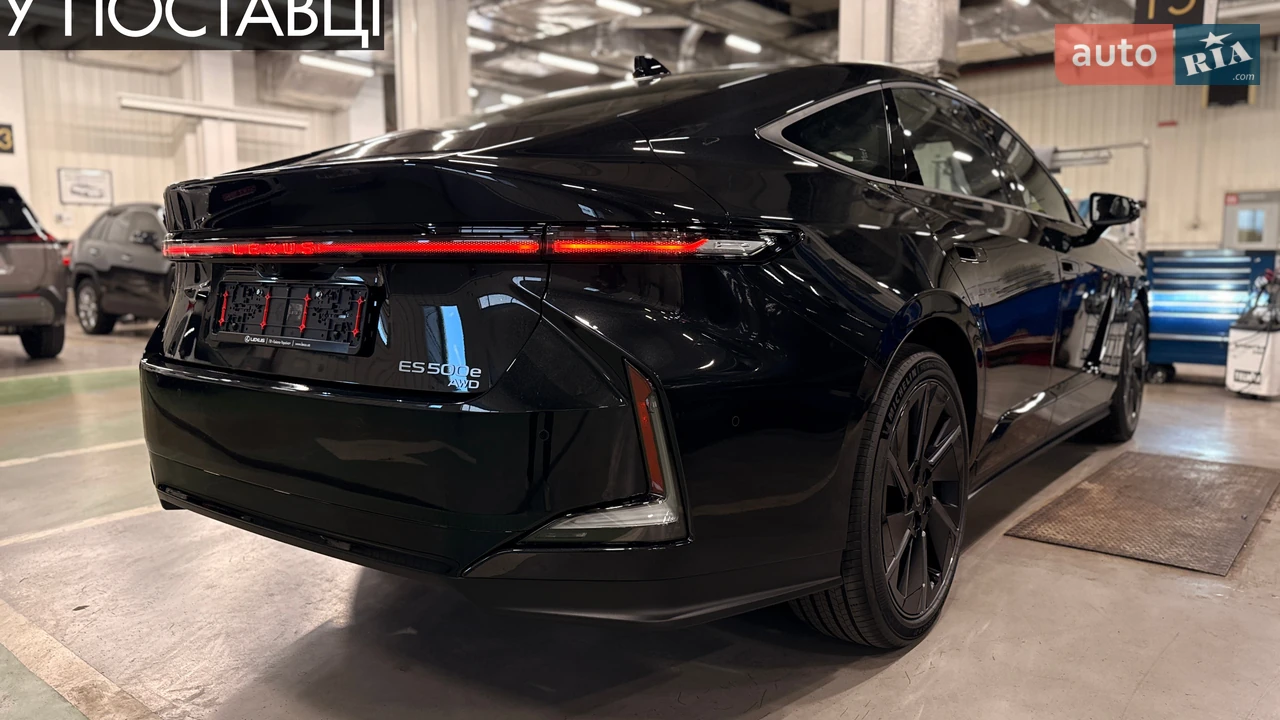 Lexus-19