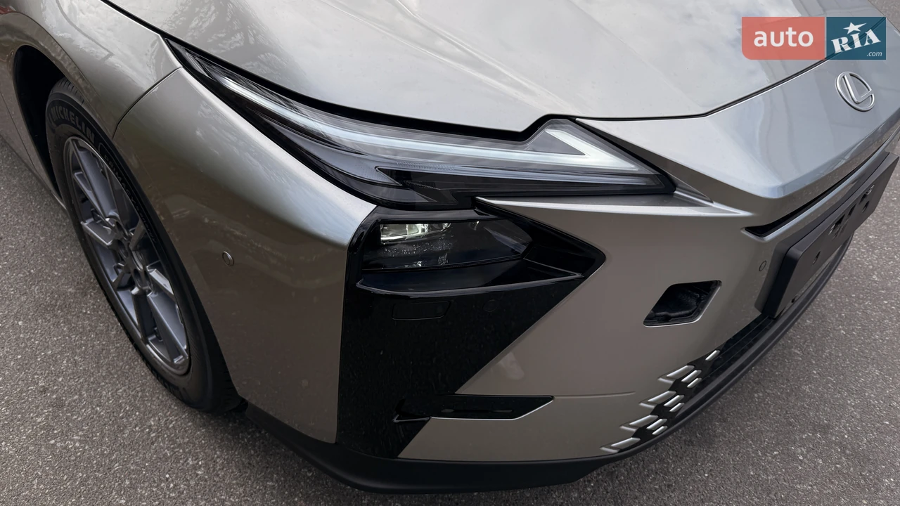 Lexus ES 2026