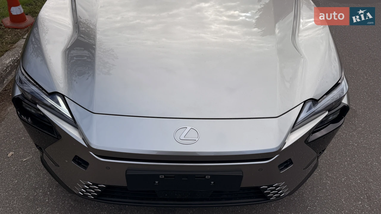Lexus ES 2026