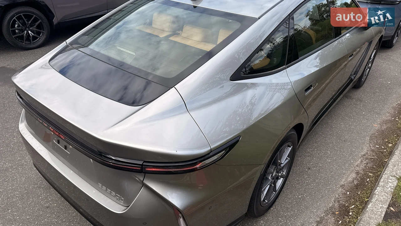 Lexus ES 2026