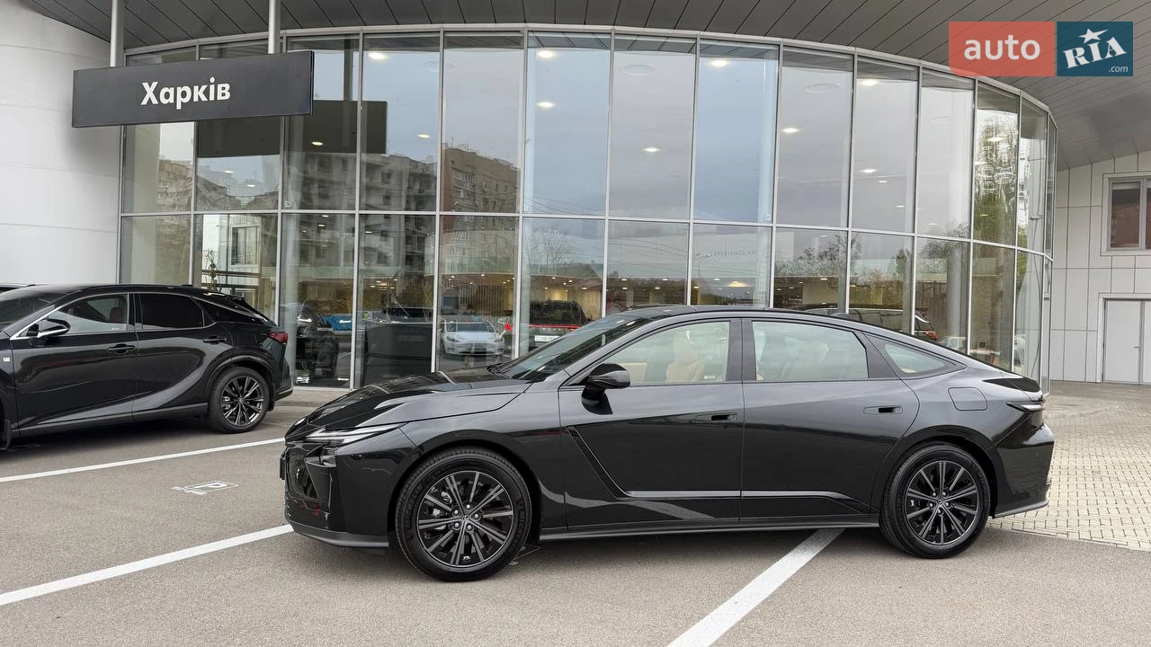 Lexus-12