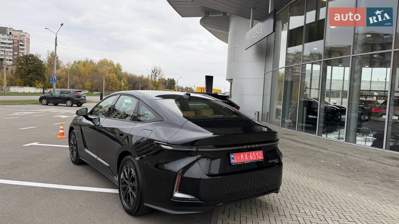 Lexus-11