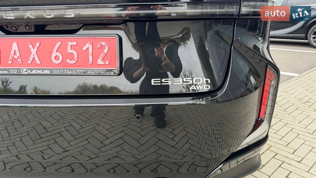 Lexus-9