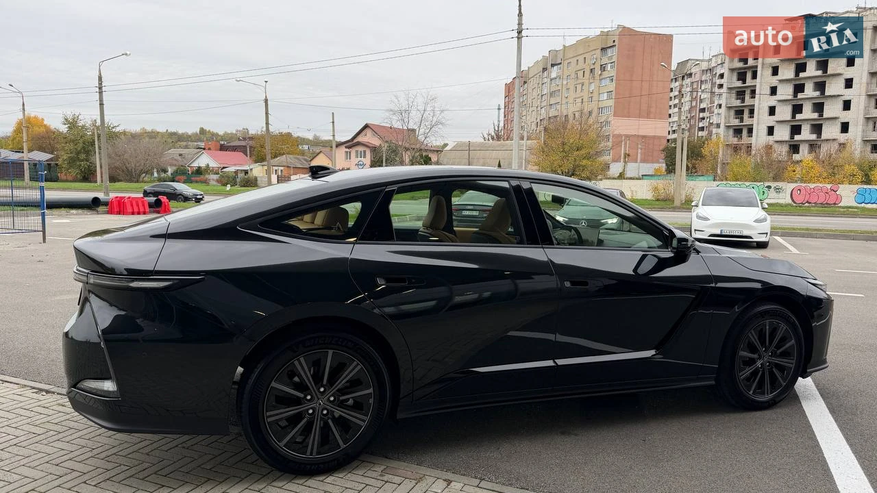 Lexus-8