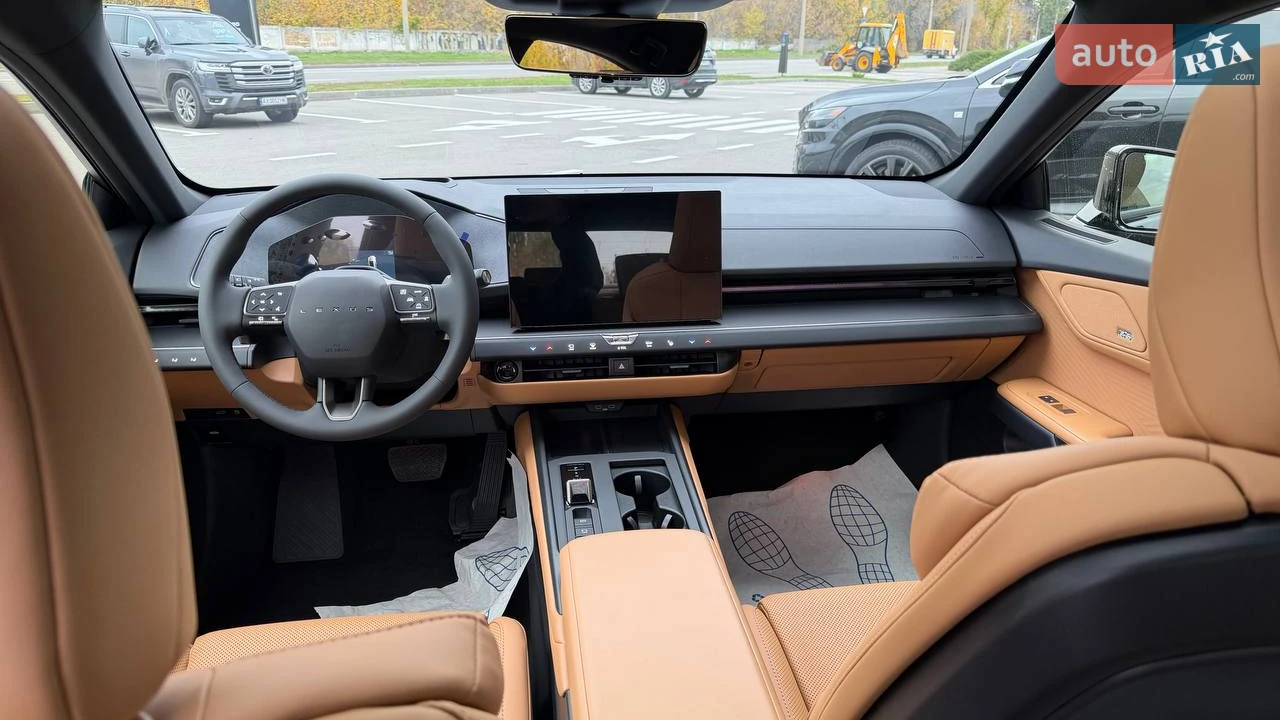 Lexus-5