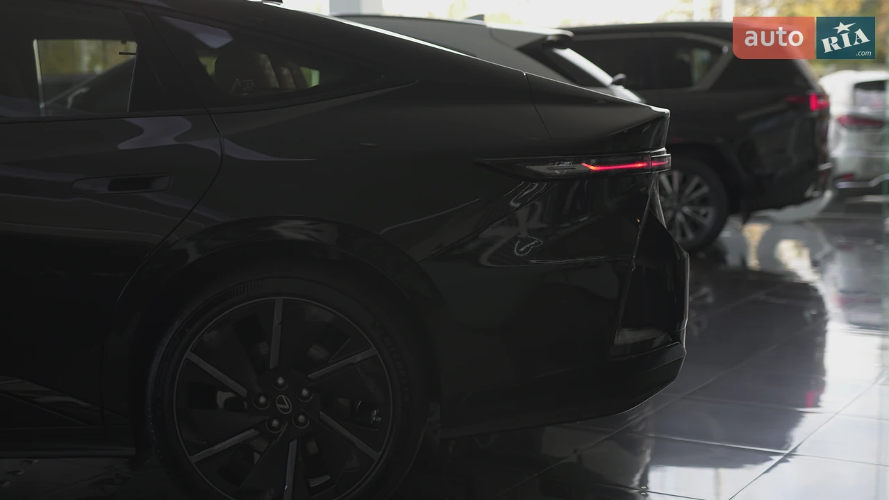 Lexus-14