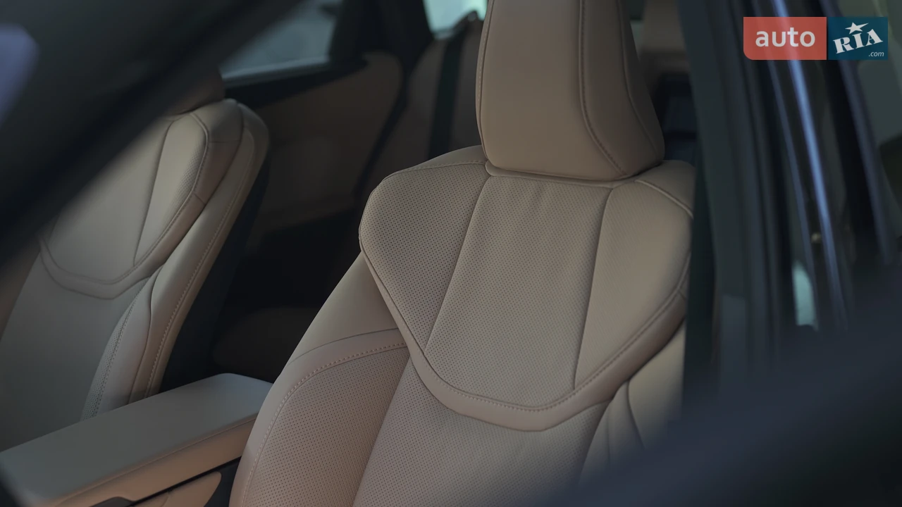 Lexus-6