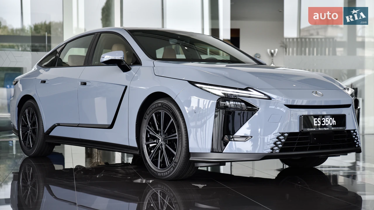 Lexus-7