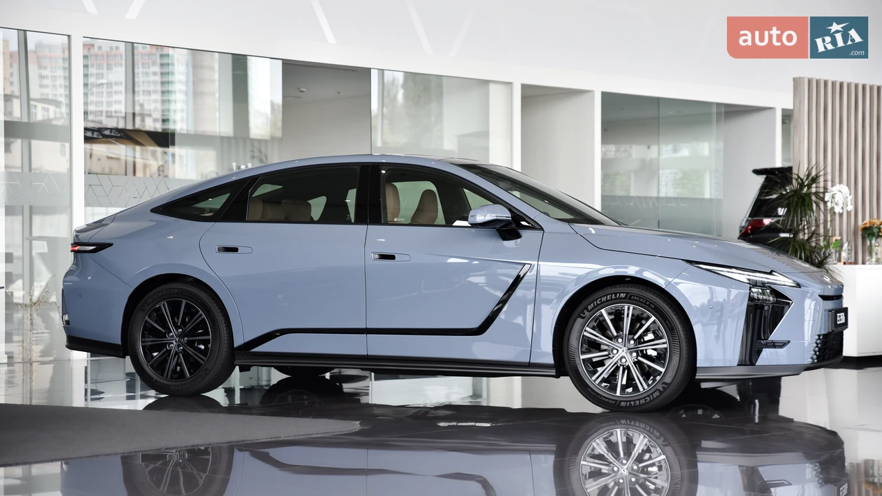 Lexus-12