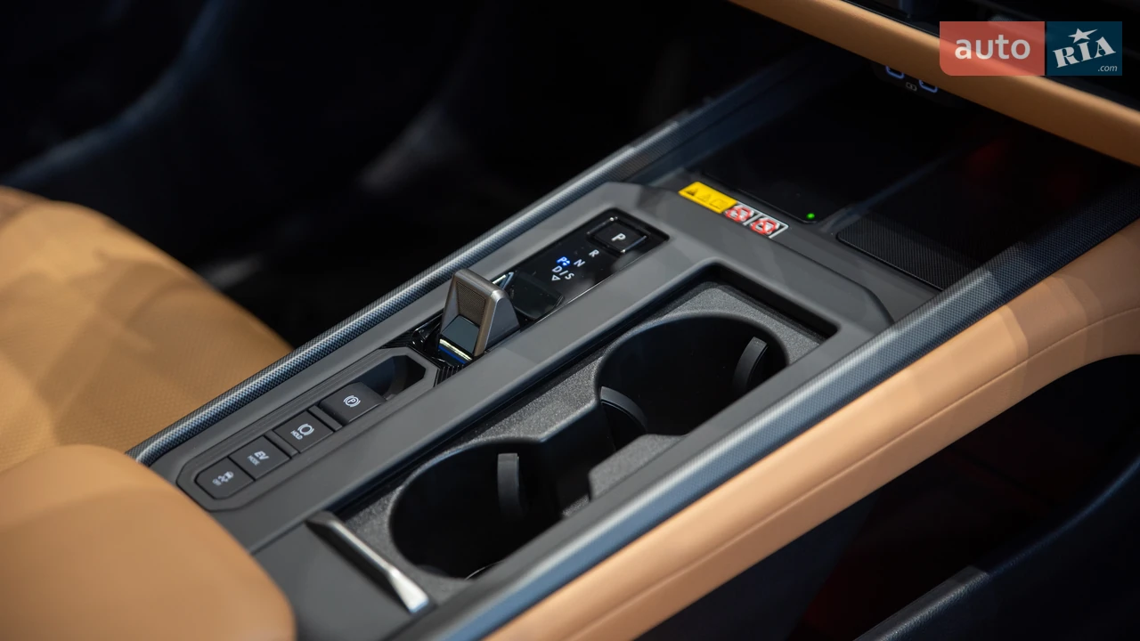 Lexus-21