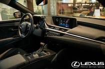 Lexus ES Business